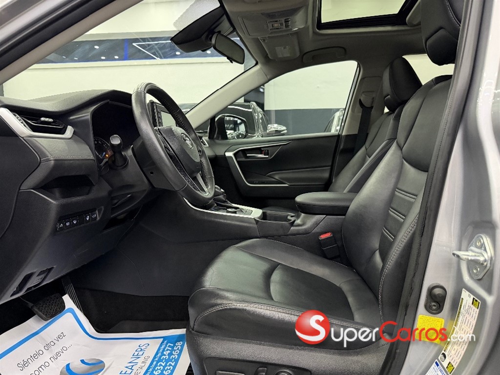 2021 Toyota RAV4 XLE Premium — foto 3 / 7
