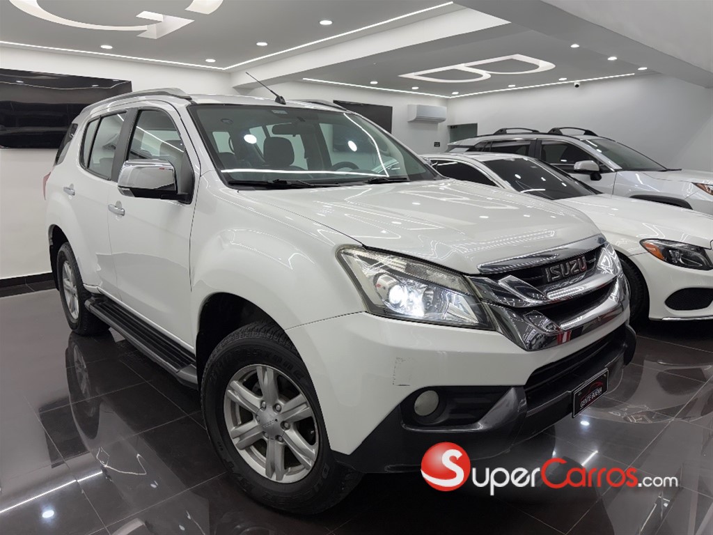 2015 Isuzu Mux — foto 2 / 8