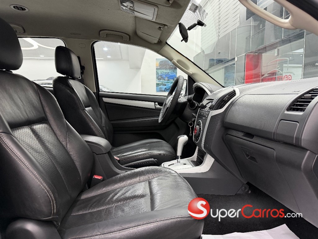 2015 Isuzu Mux — foto 3 / 8