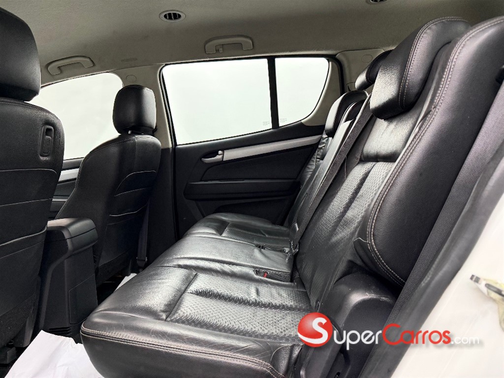 2015 Isuzu Mux — foto 5 / 8