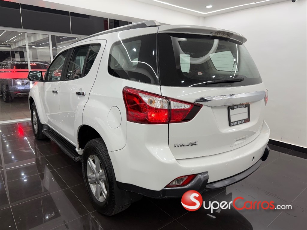 2015 Isuzu Mux — foto 8 / 8