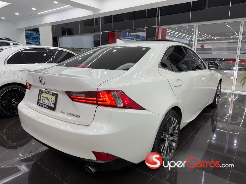 2015 Lexus IS 300 — foto 8 / 9