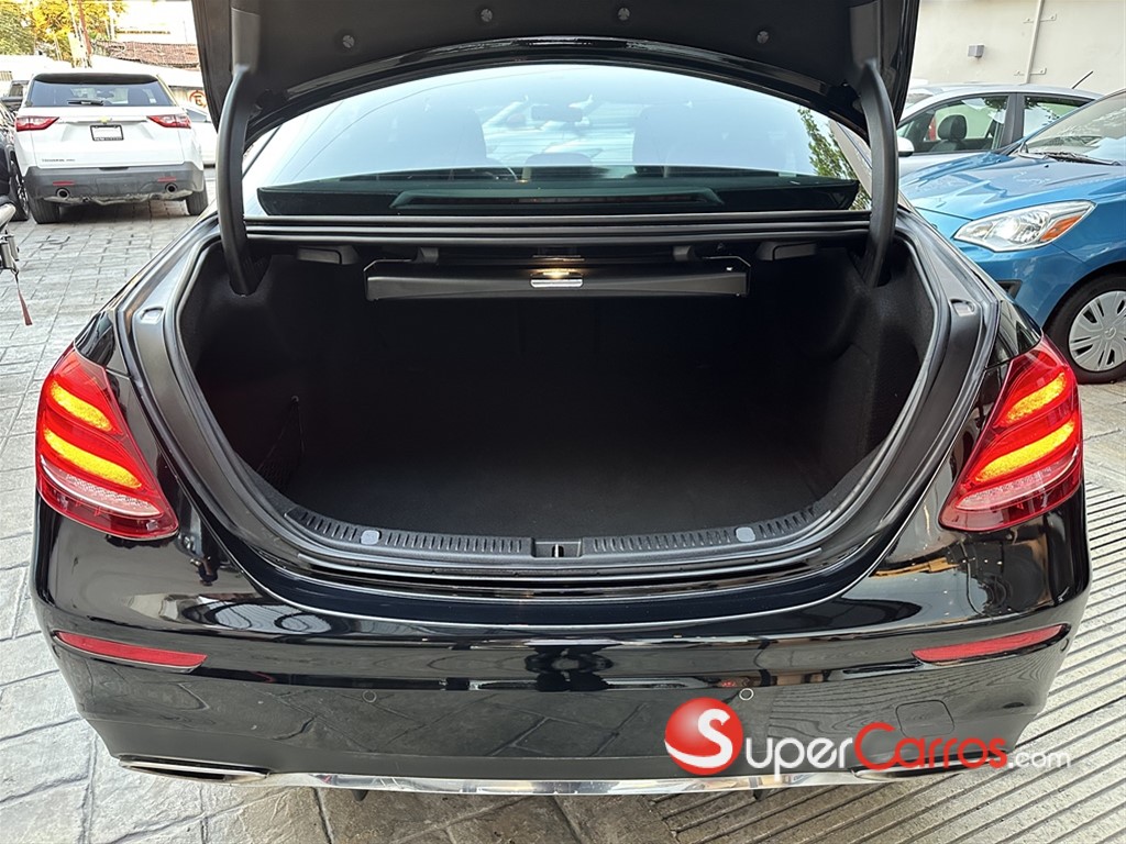 2018 Mercedes-Benz Clase E 300 — foto 11 / 12