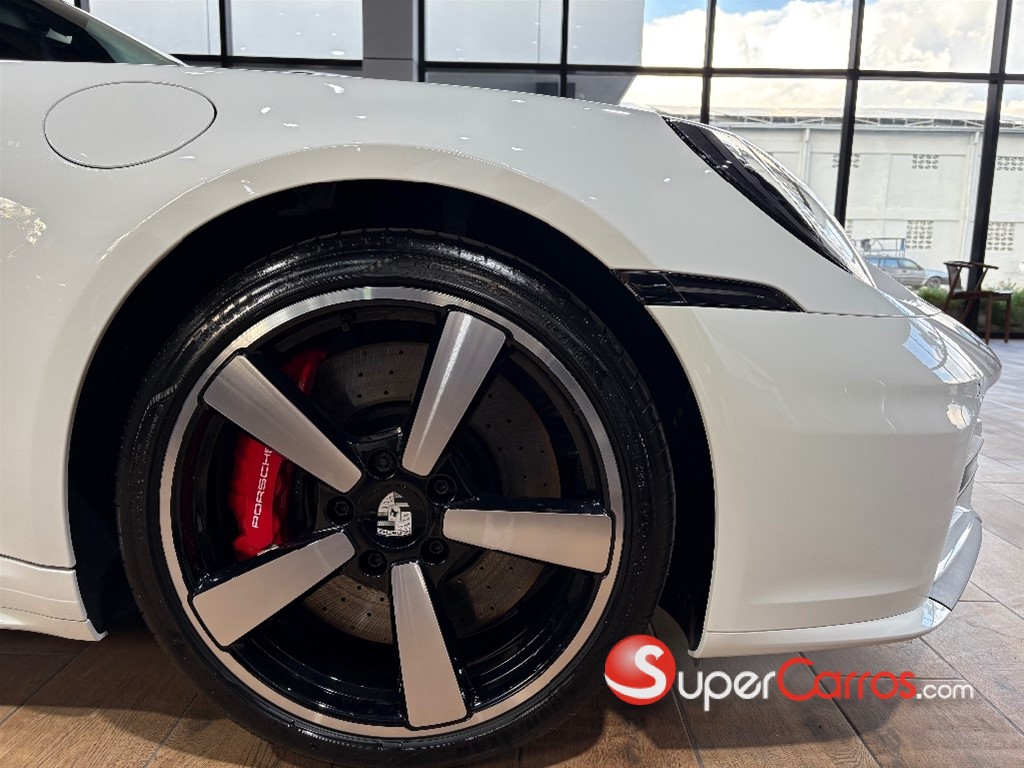2026 Porsche 911 Carrera 4 S — foto 5 / 10