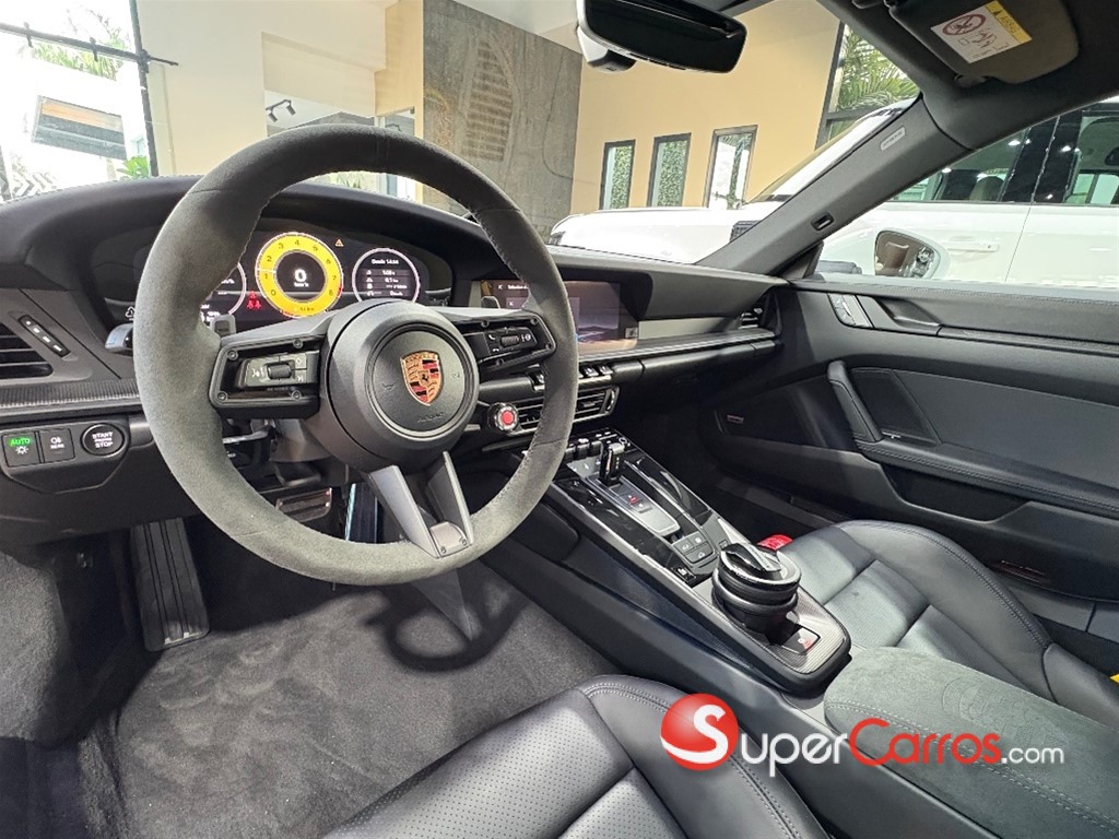2026 Porsche 911 Carrera 4 S — foto 9 / 10