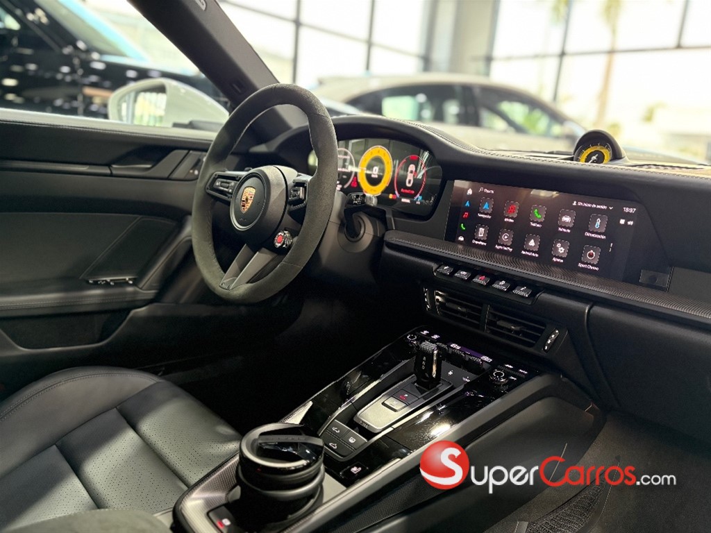 2026 Porsche 911 Carrera 4 S — foto 10 / 10
