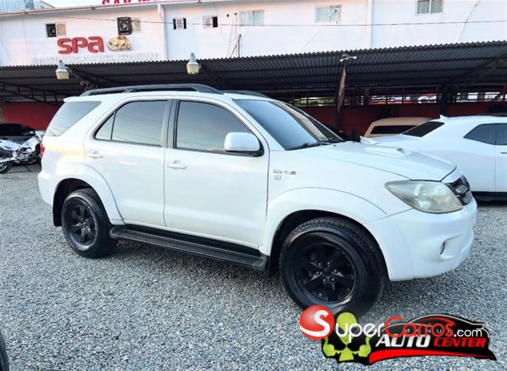 2008 Toyota Fortuner — foto 5 / 11