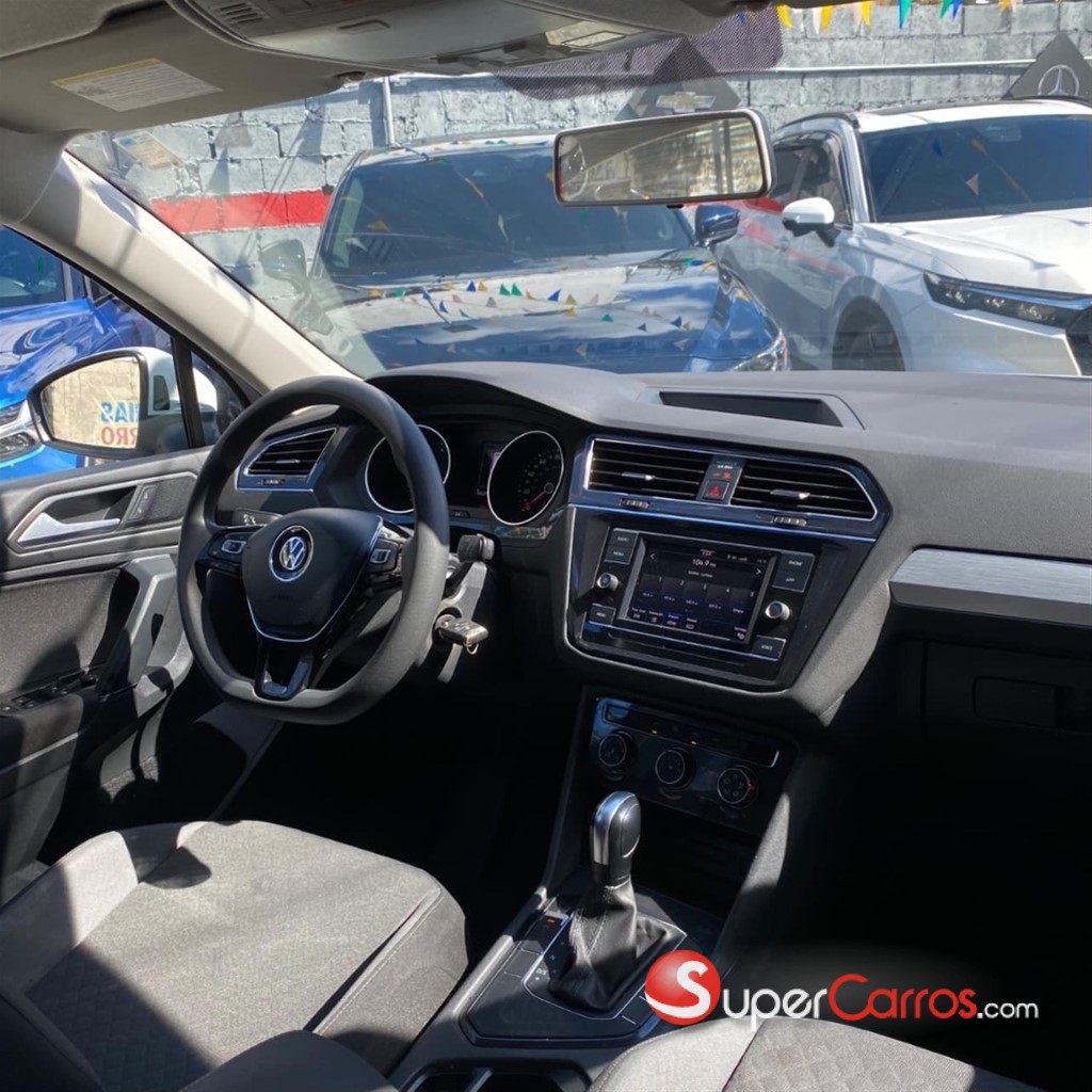 2020 Volkswagen Tiguan — foto 10 / 12