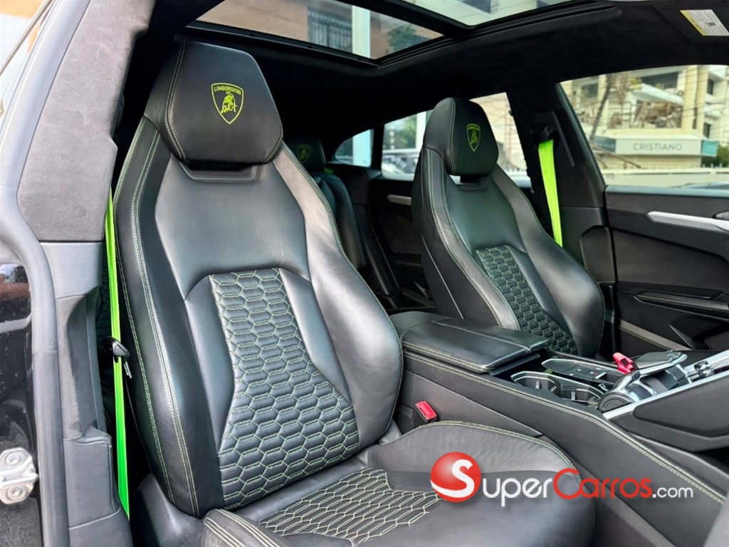 2019 Lamborghini Urus — foto 7 / 12