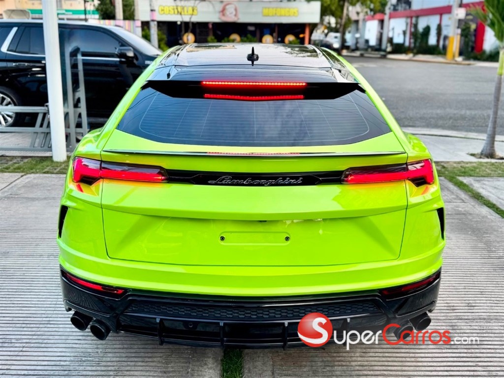 2019 Lamborghini Urus — foto 11 / 12