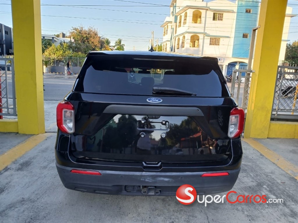 2020 Ford Explorer Police Interceptor — foto 4 / 9
