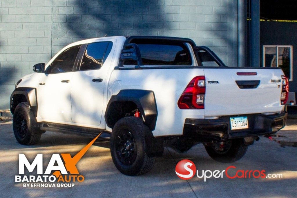 2025 Toyota Hilux GR Sport — foto 2 / 12