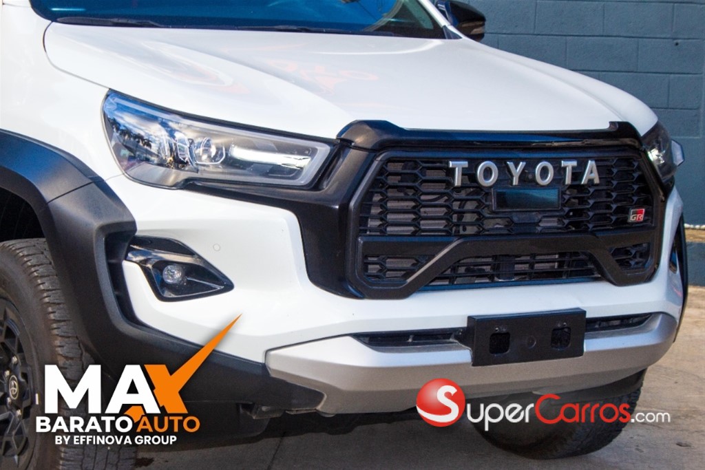 2025 Toyota Hilux GR Sport — foto 4 / 12