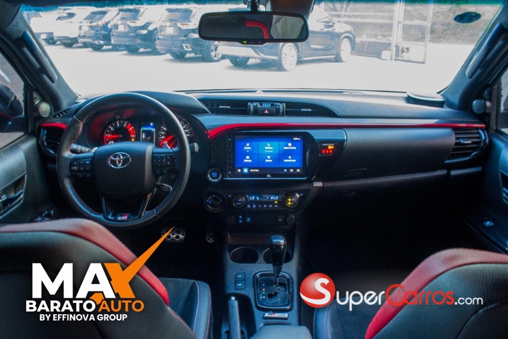 2025 Toyota Hilux GR Sport — foto 8 / 12