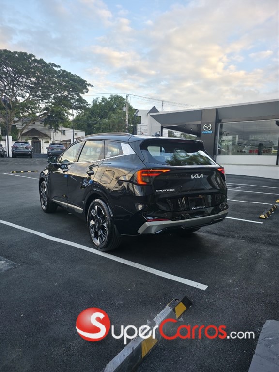 2027 Kia Sportage Luxury — foto 6 / 11