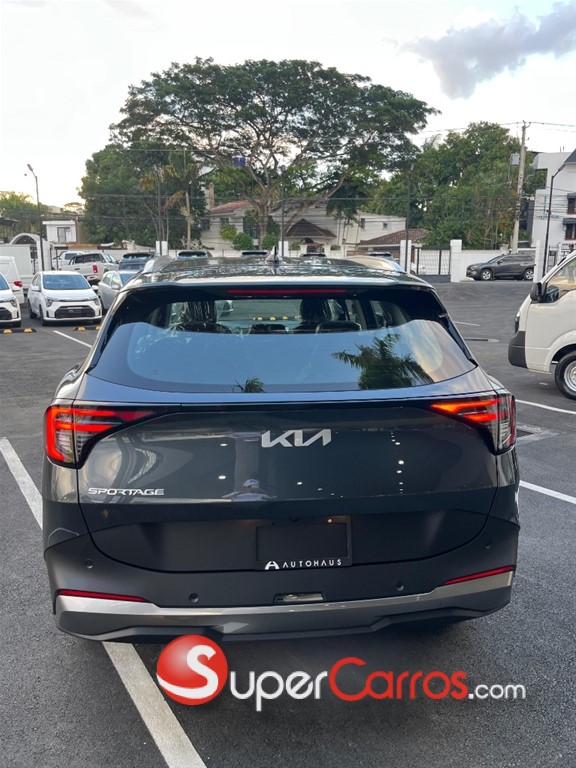 2027 Kia Sportage Sport — foto 3 / 12