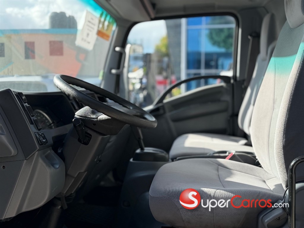 2015 Isuzu NPR — foto 9 / 10