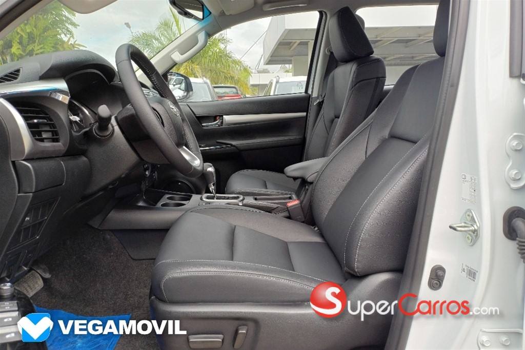 2026 Toyota Hilux Limited — foto 7 / 12