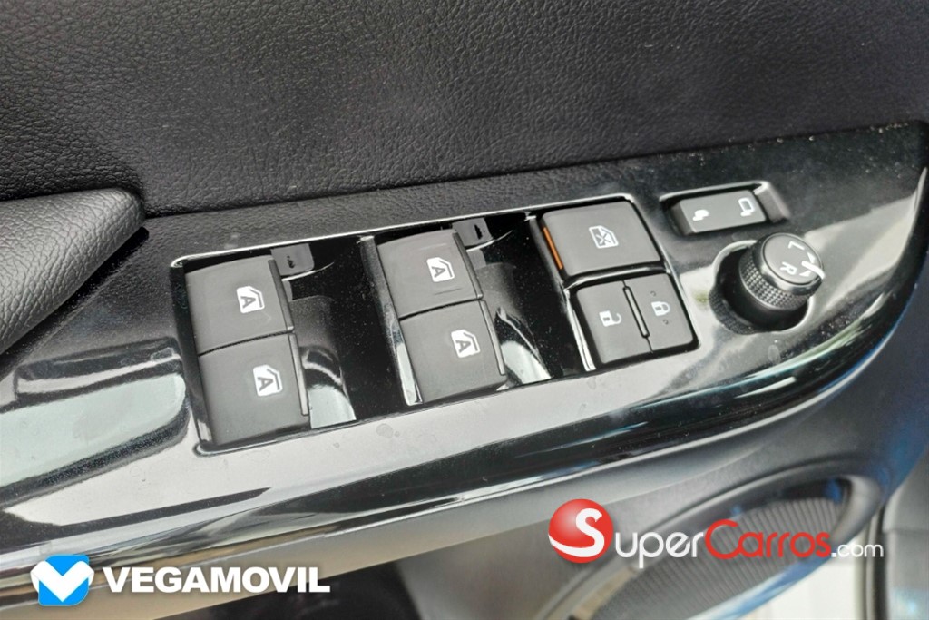 2026 Toyota Hilux Limited — foto 12 / 12