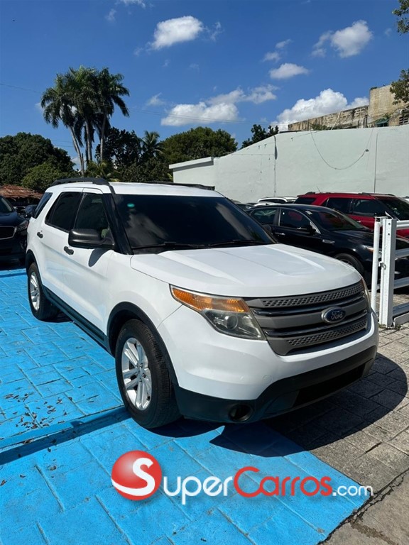 2015 Ford Explorer XLT 4WD — foto 2 / 11