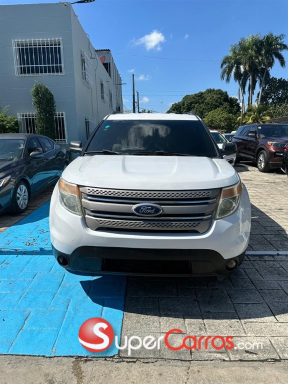 2015 Ford Explorer XLT 4WD — foto 3 / 11