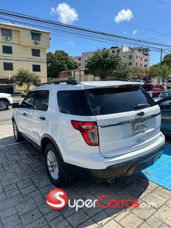 2015 Ford Explorer XLT 4WD — foto 5 / 11