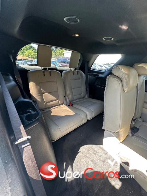 2015 Ford Explorer XLT 4WD — foto 9 / 11
