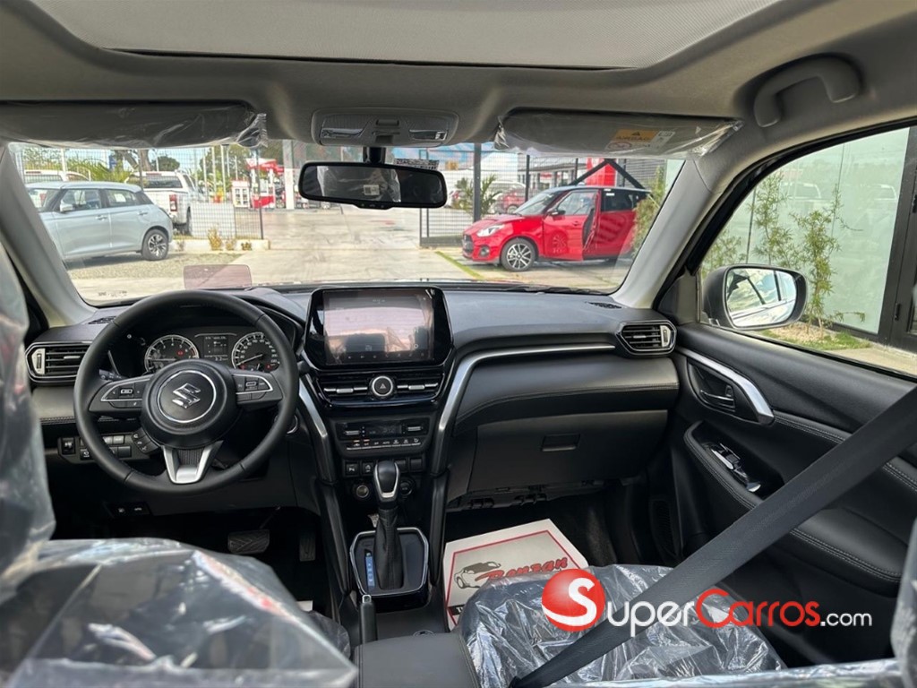 2025 Suzuki Grand Vitara GLX — foto 6 / 9