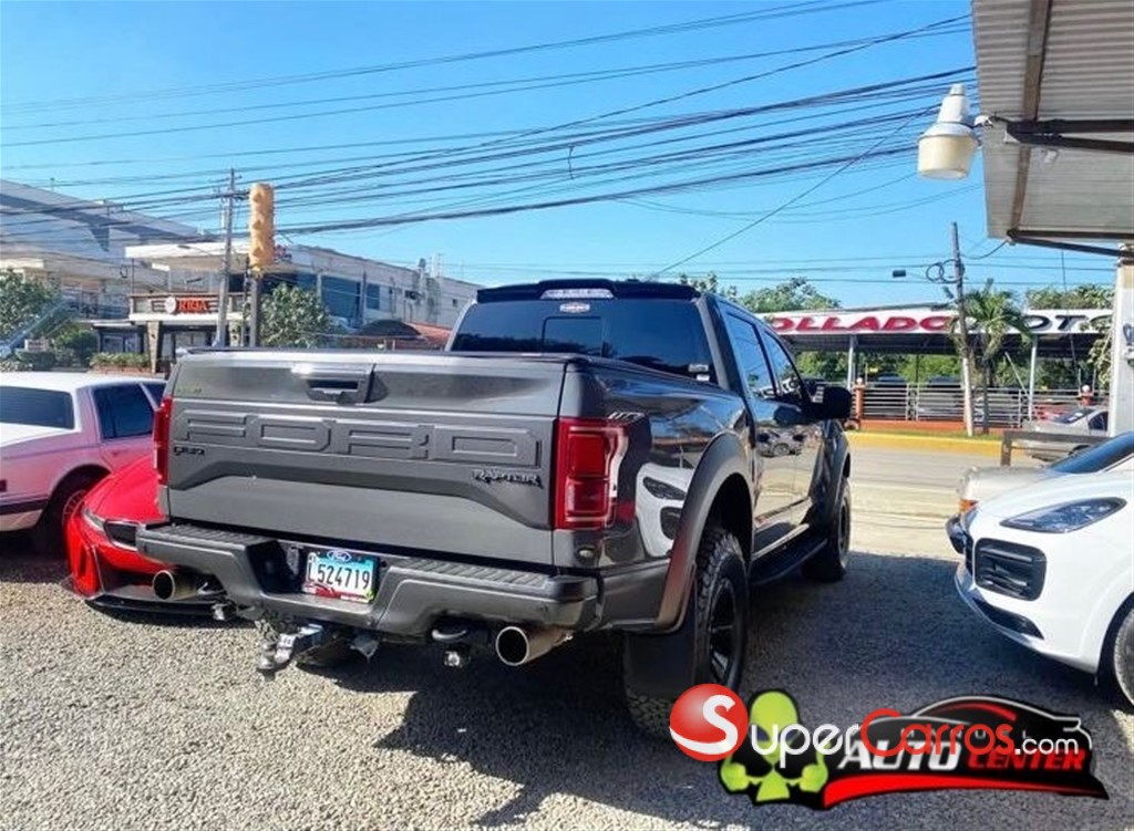2018 Ford F 150 Raptor — foto 9 / 12