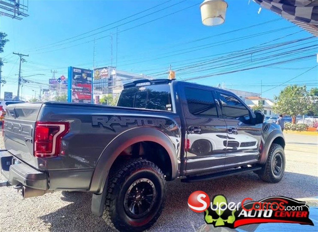 2018 Ford F 150 Raptor — foto 11 / 12