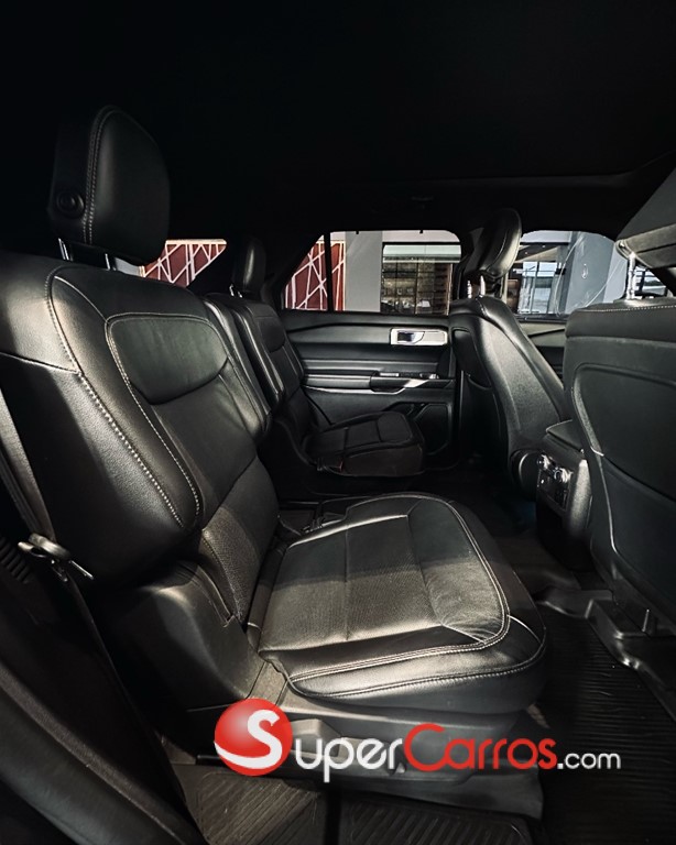 2020 Ford Explorer Limited — foto 8 / 12