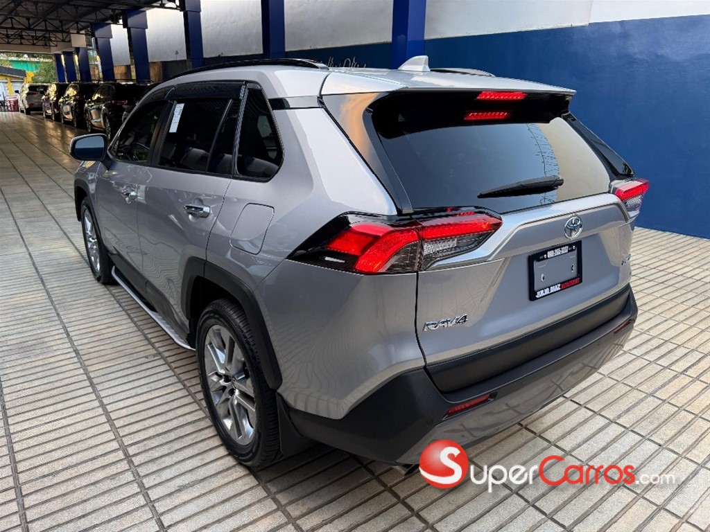 2020 Toyota RAV4 Limited — foto 4 / 10