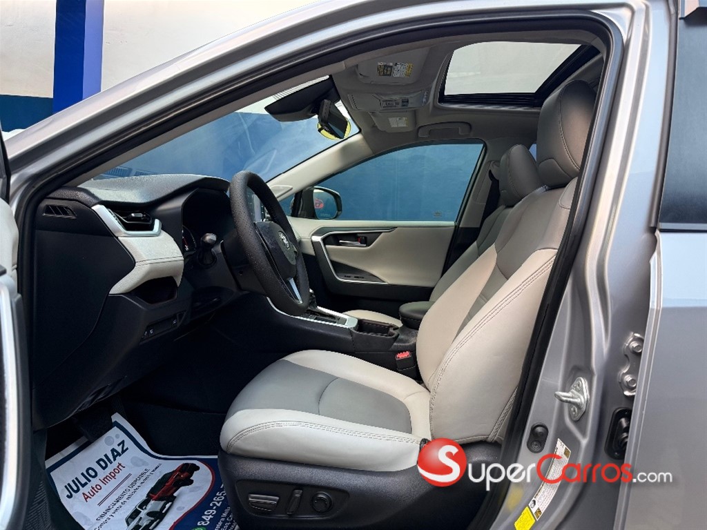 2020 Toyota RAV4 Limited — foto 5 / 10