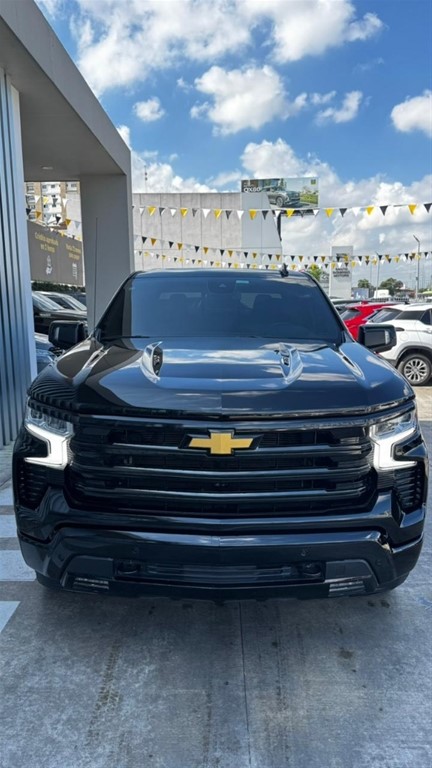 2023 Chevrolet Silverado High Country — foto 2 / 7