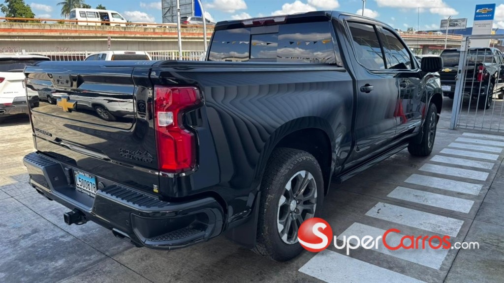 2023 Chevrolet Silverado High Country — foto 3 / 7