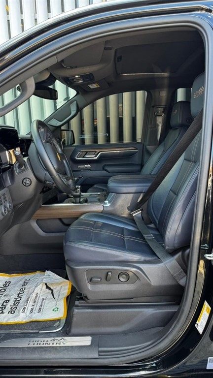 2023 Chevrolet Silverado High Country — foto 5 / 7