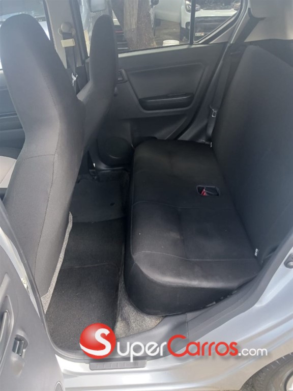 2018 Daihatsu Mira — foto 7 / 9