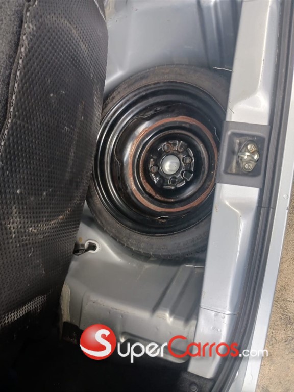 2018 Daihatsu Mira — foto 8 / 9