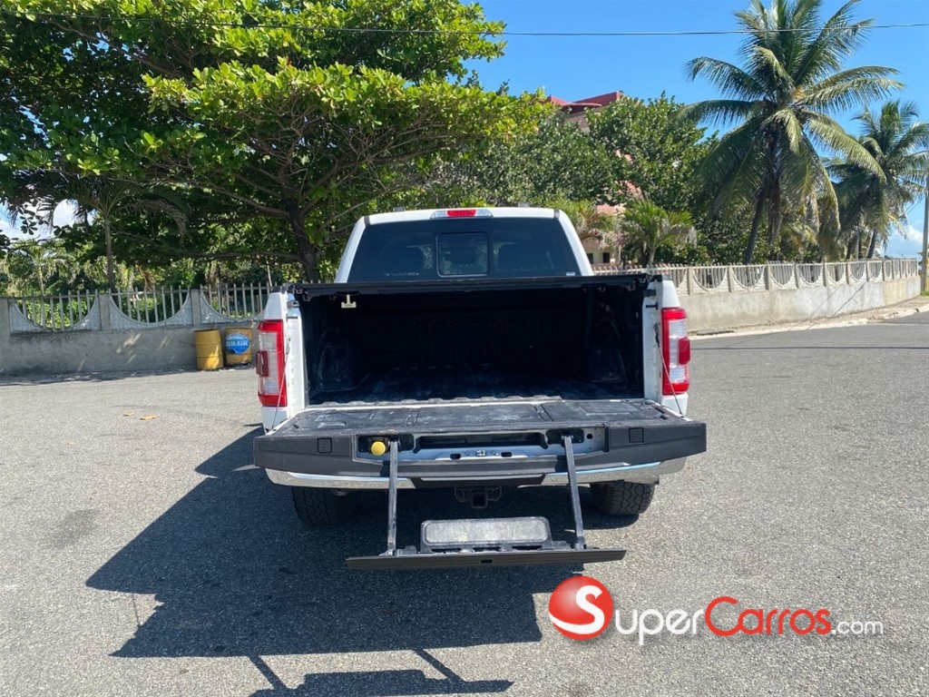 2021 Ford F 150 Lariat — foto 10 / 10