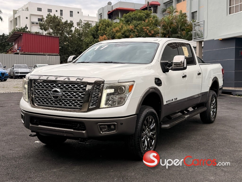 2017 Nissan TITAN XD 4x4