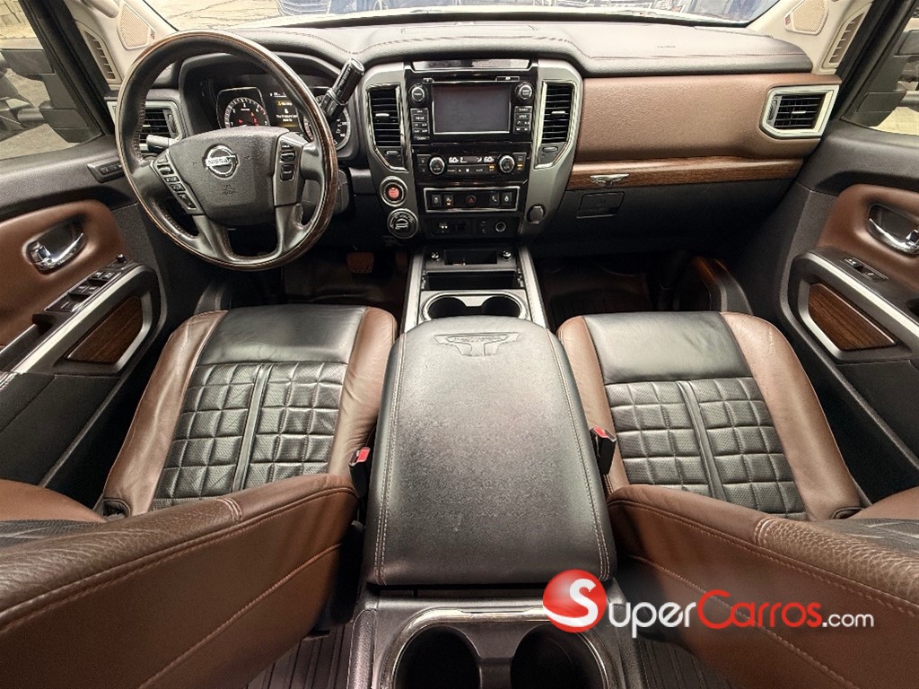 2017 Nissan TITAN XD 4x4 — foto 7 / 12