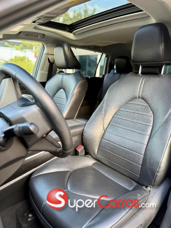 2021 Toyota Highlander XLE — foto 2 / 9