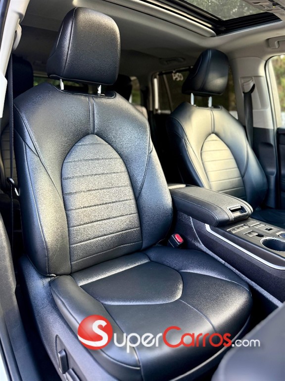2021 Toyota Highlander XLE — foto 4 / 9