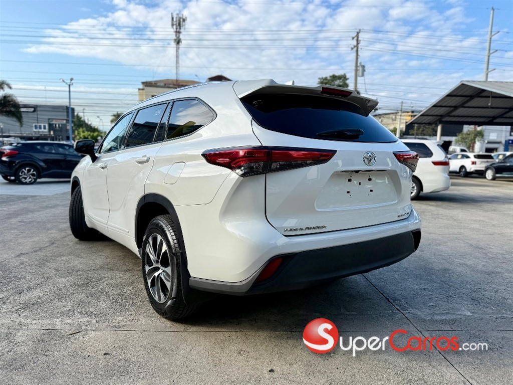 2021 Toyota Highlander XLE — foto 7 / 9