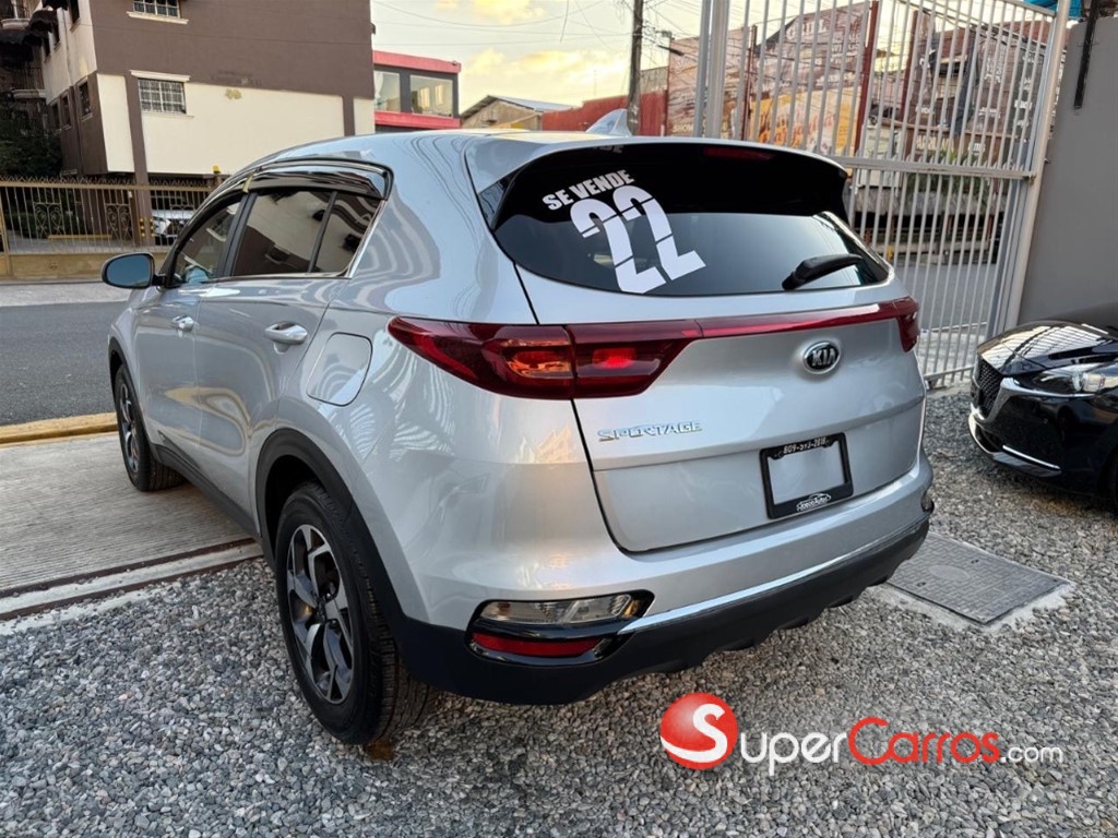 2022 Kia Sportage LX — foto 6 / 9