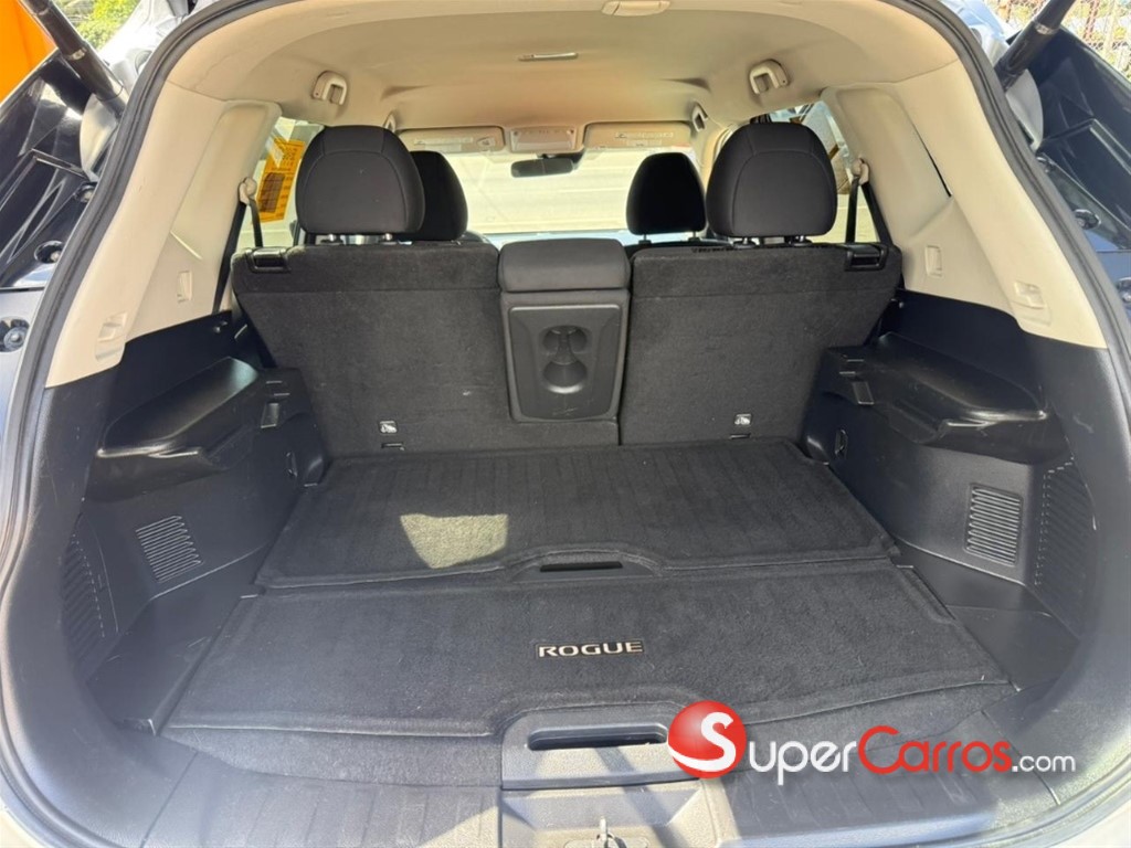 2020 Nissan Rogue SV FULL — foto 8 / 10