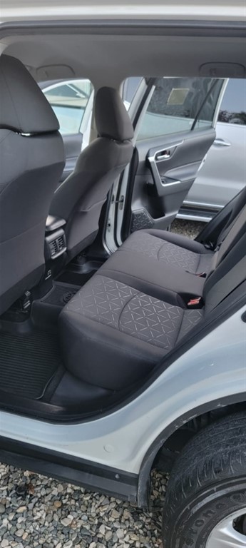 2021 Toyota RAV4 XLE — foto 5 / 11