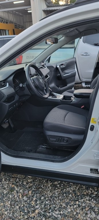 2021 Toyota RAV4 XLE — foto 6 / 11