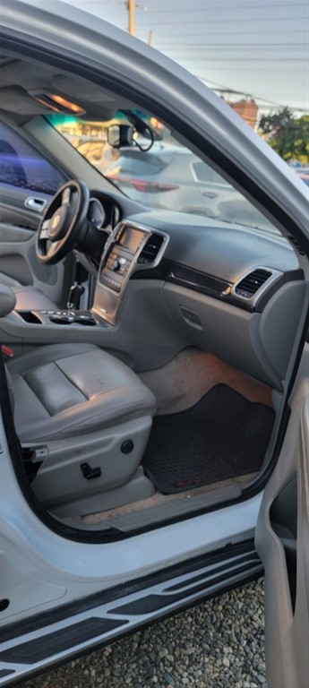 2013 Jeep Grand Cherokee Laredo 4x4 — foto 3 / 10