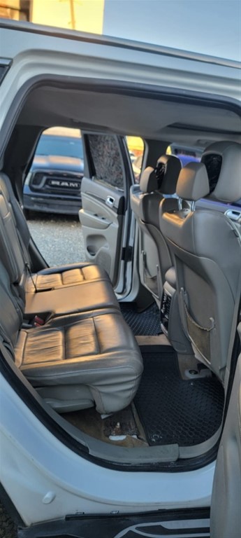 2013 Jeep Grand Cherokee Laredo 4x4 — foto 4 / 10